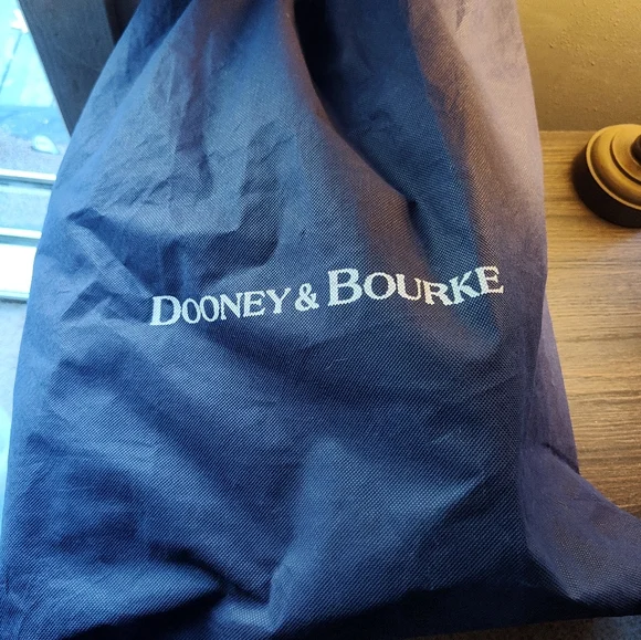 Dooney and Bourke bag NWOT - Picture 4 of 12